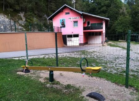 IGRALA CAJNARJE 04 FOTO BOŠTJAN OTONIČAR